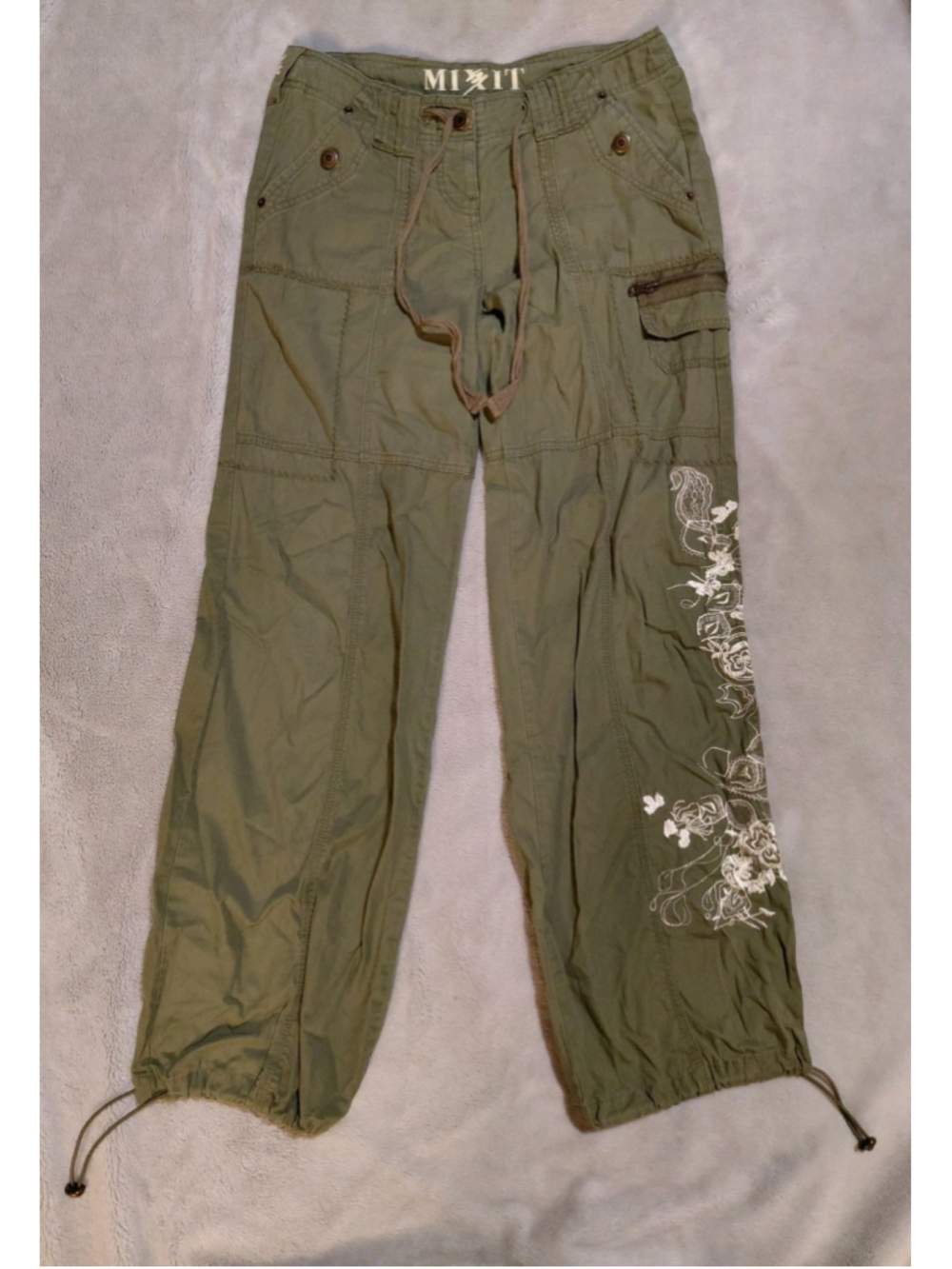 Mix It Y2K Green Cargo White Embroidered Floral Cargo Cotton Pants Size 4